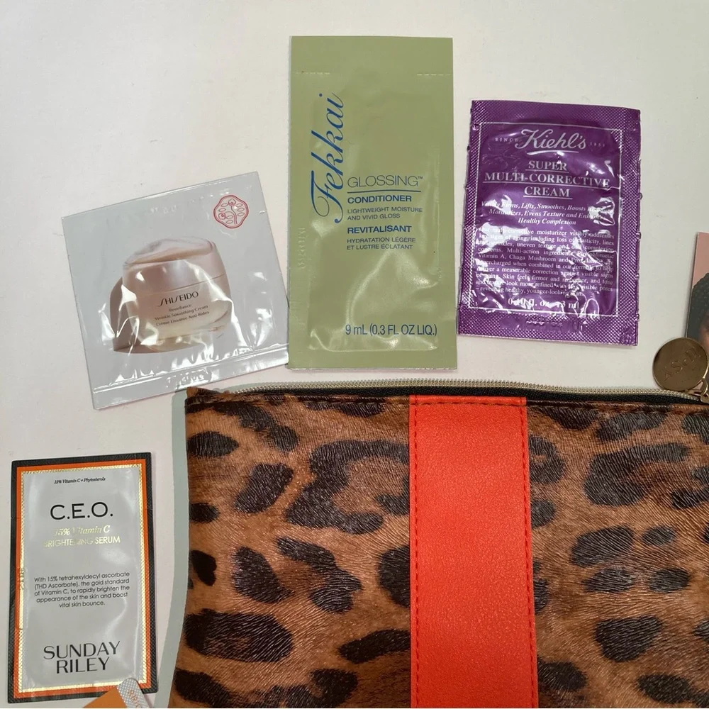 Ipsy cosmetic bag with samples
